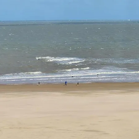 Spacious Seaside *